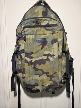 GAP Men's Camouflage Backpack in Olive and Dark Green